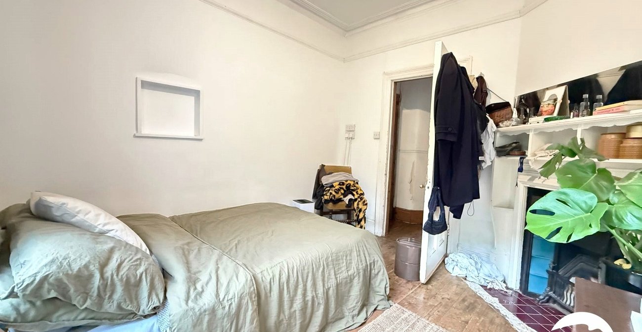 3 bedroom house for sale in Ladywell | Robinson Jackson