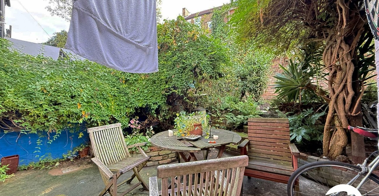 3 bedroom house for sale in Ladywell | Robinson Jackson
