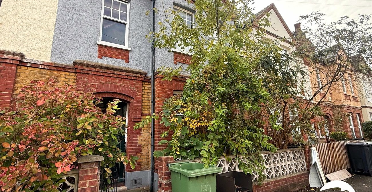 3 bedroom house for sale in Ladywell | Robinson Jackson