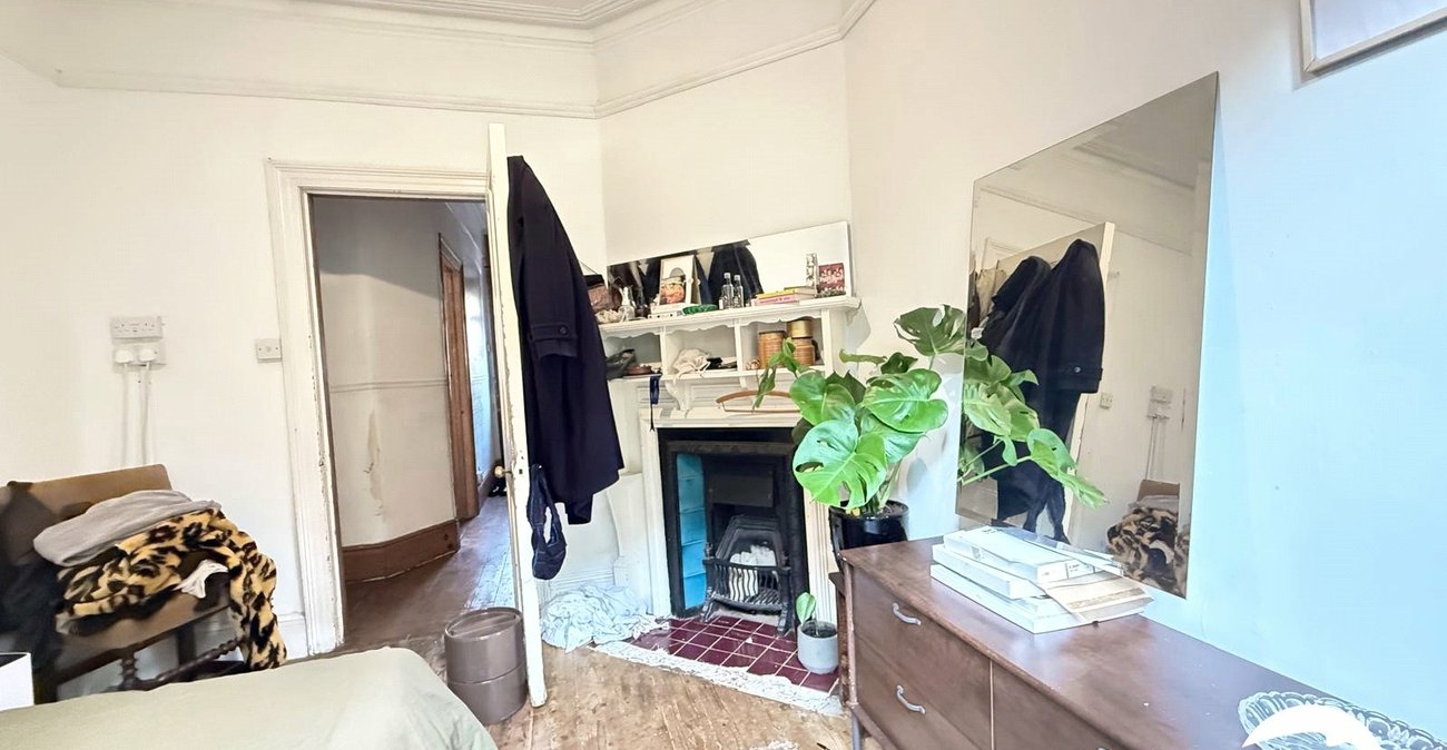 3 bedroom house for sale in Ladywell | Robinson Jackson