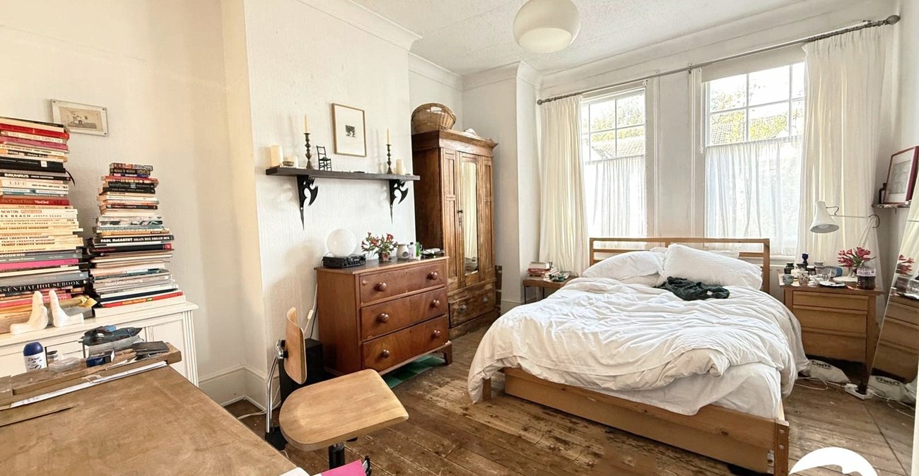 3 bedroom house for sale in Ladywell | Robinson Jackson