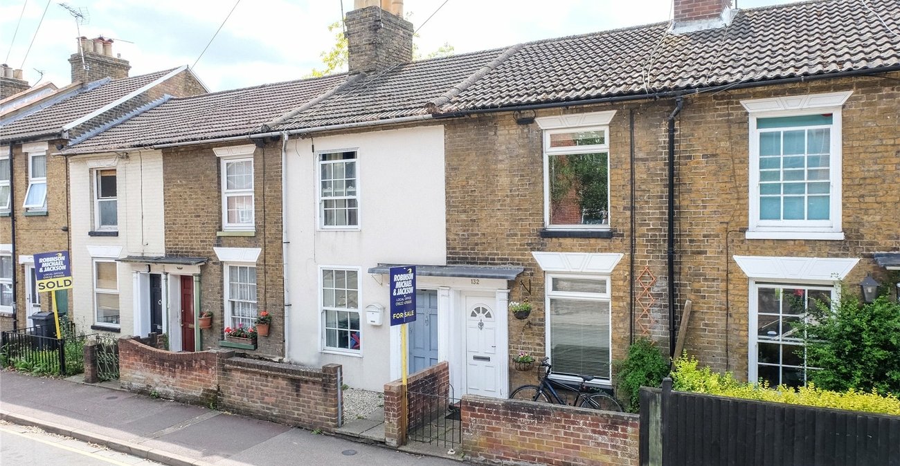 2 bedroom house for sale in Maidstone | Robinson Michael & Jackson