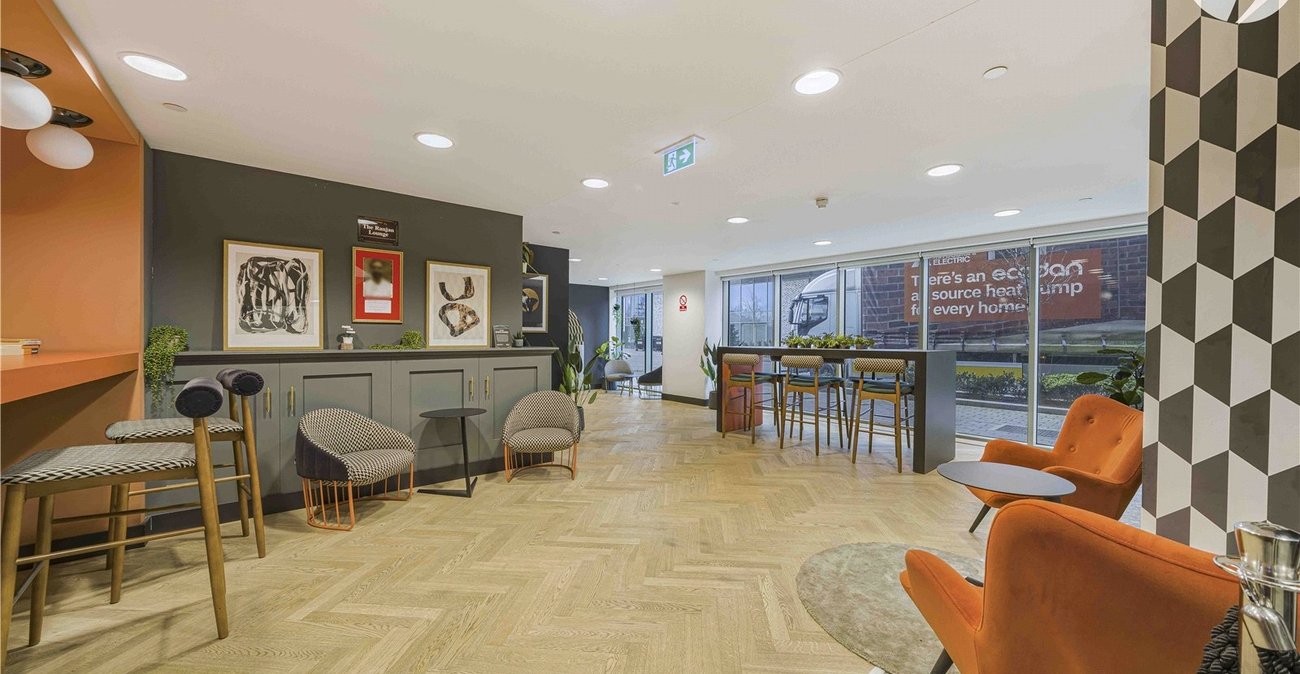 2 bedroom property for sale in London | Robinson Jackson