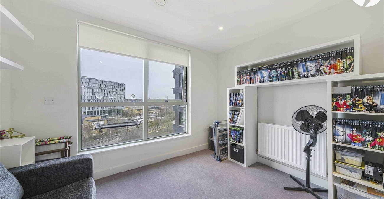 2 bedroom property for sale in London | Robinson Jackson