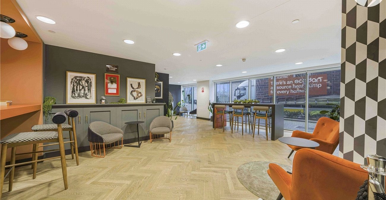 2 bedroom property for sale in London | Robinson Jackson