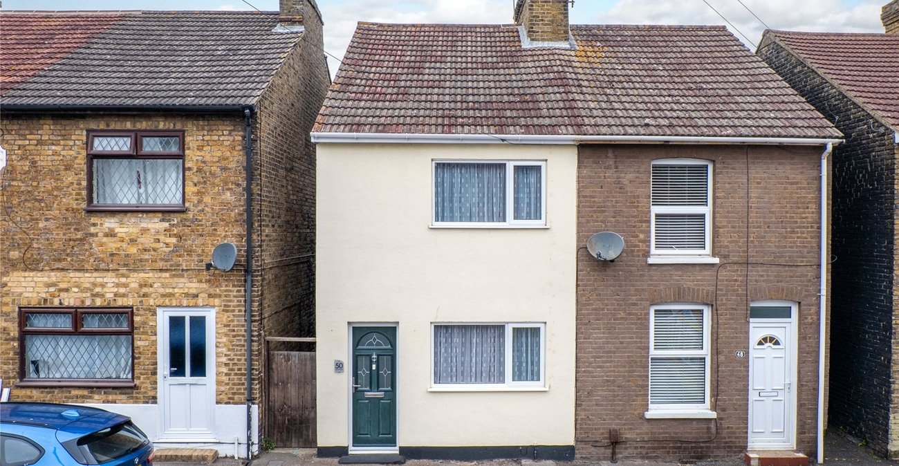 2 bedroom house for sale in Sittingbourne | Robinson Michael & Jackson