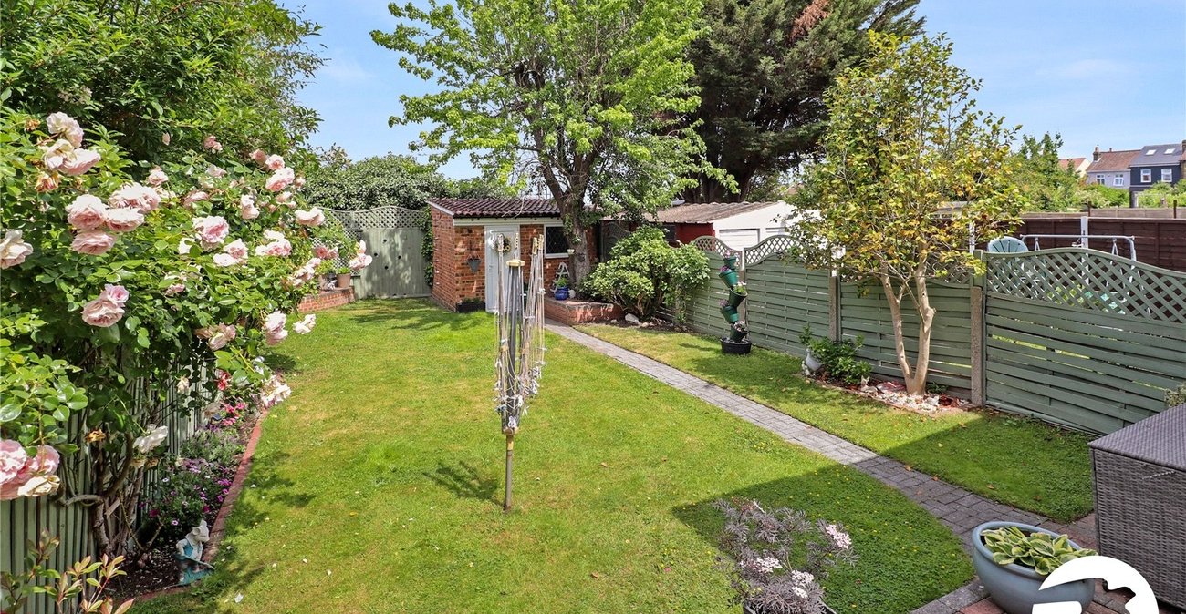 2 bedroom house for sale in Belvedere | Robinson Jackson