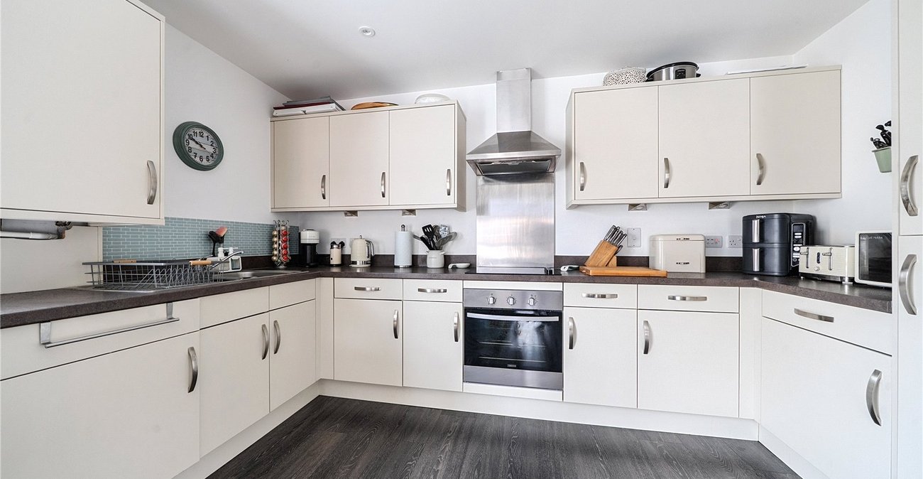 2 bedroom property for sale in Beckenham | Robinson Jackson