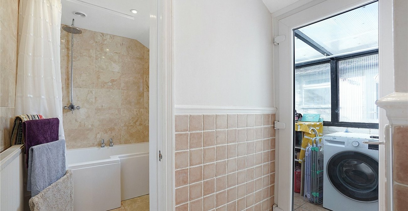 2 bedroom house for sale in Maidstone | Robinson Michael & Jackson