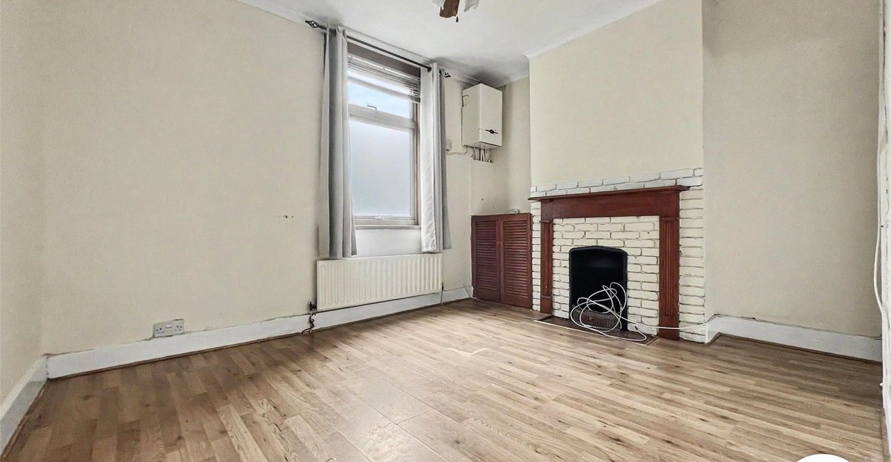 2 bedroom house for sale in Chatham | Robinson Michael & Jackson