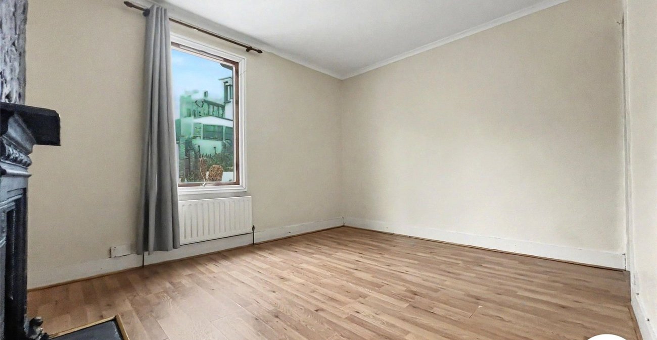 2 bedroom house for sale in Chatham | Robinson Michael & Jackson