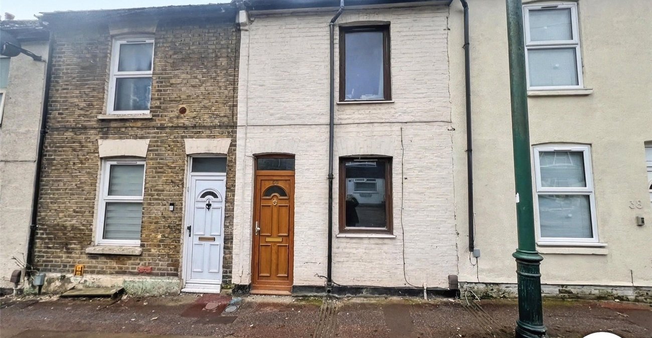 2 bedroom house for sale in Chatham | Robinson Michael & Jackson