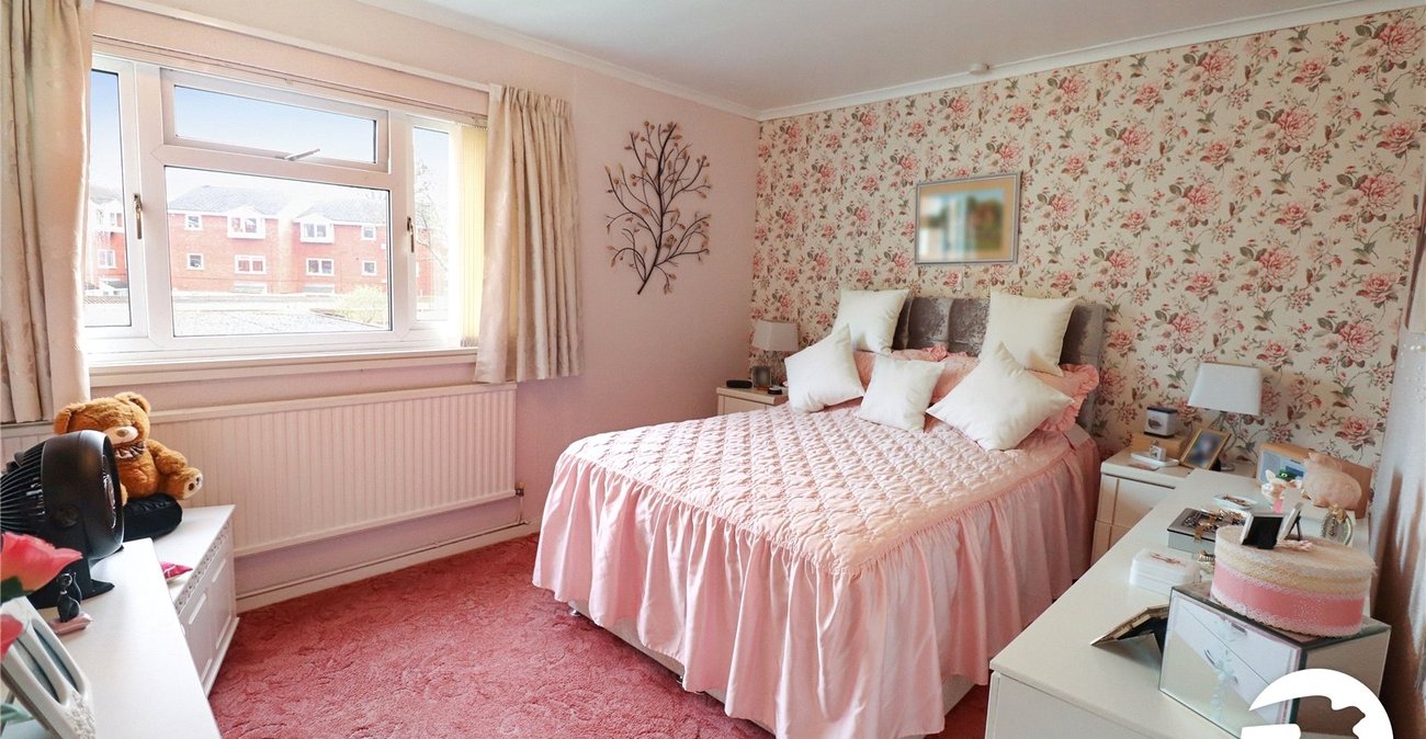 3 bedroom property for sale in Belvedere | Robinson Jackson