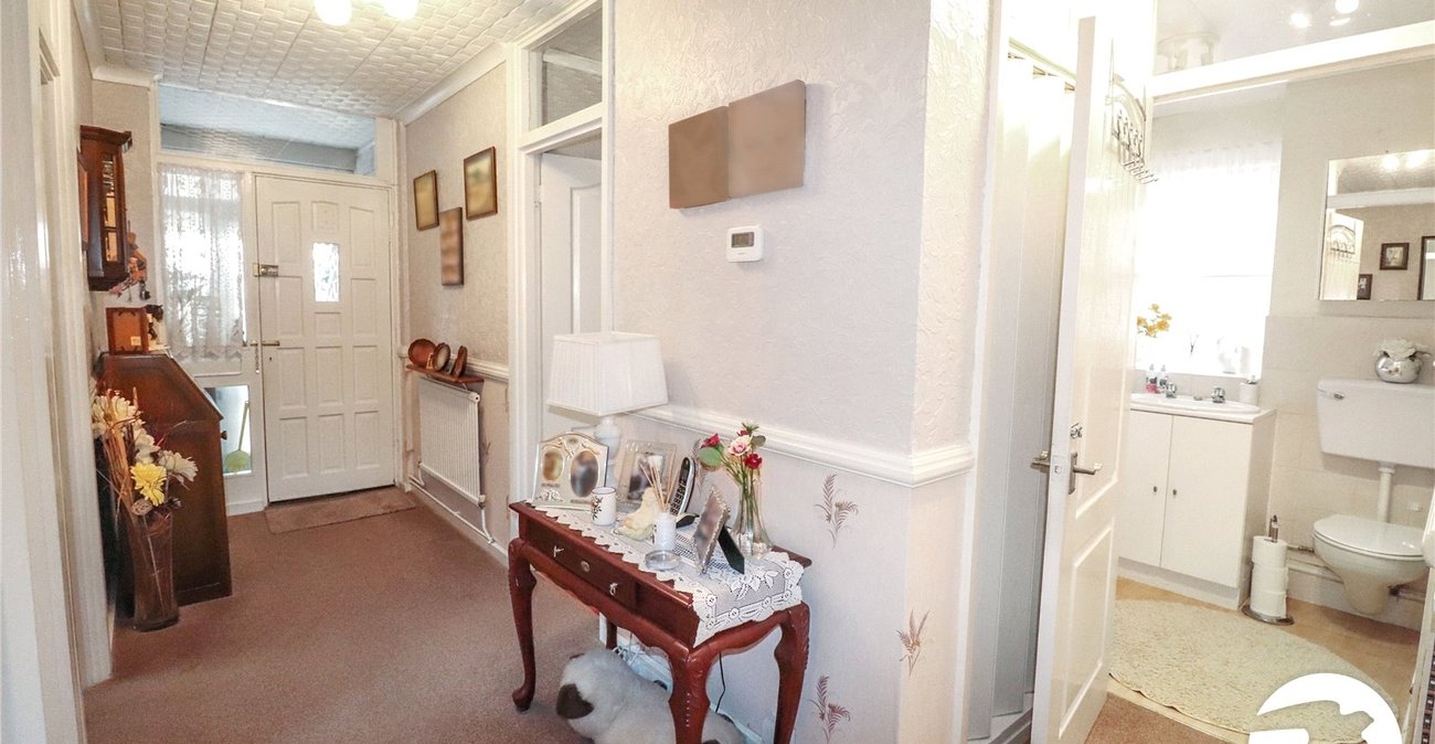 3 bedroom property for sale in Belvedere | Robinson Jackson