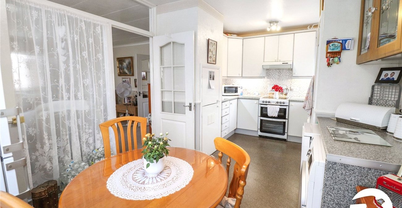 3 bedroom property for sale in Belvedere | Robinson Jackson