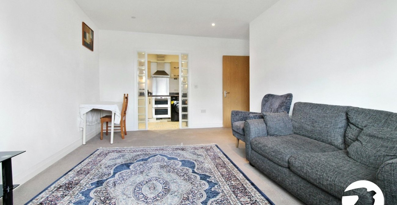 2 bedroom property for sale in Bromley | Robinson Jackson