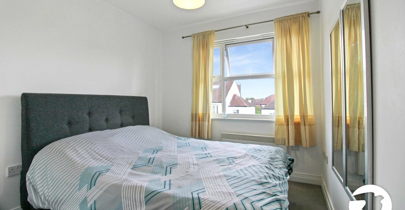 2 bedroom property for sale in Bromley | Robinson Jackson