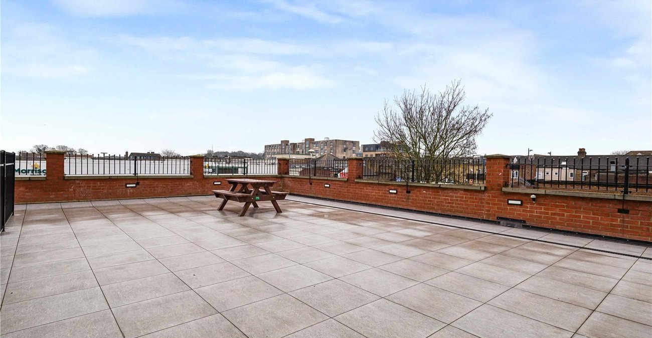 2 bedroom property for sale in Welling | Robinson Jackson