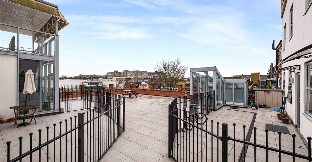 2 bedroom property for sale in Welling | Robinson Jackson