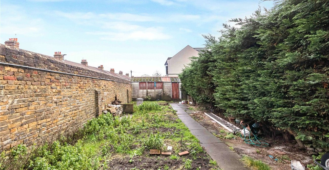 5 bedroom house for sale in Welling | Robinson Jackson