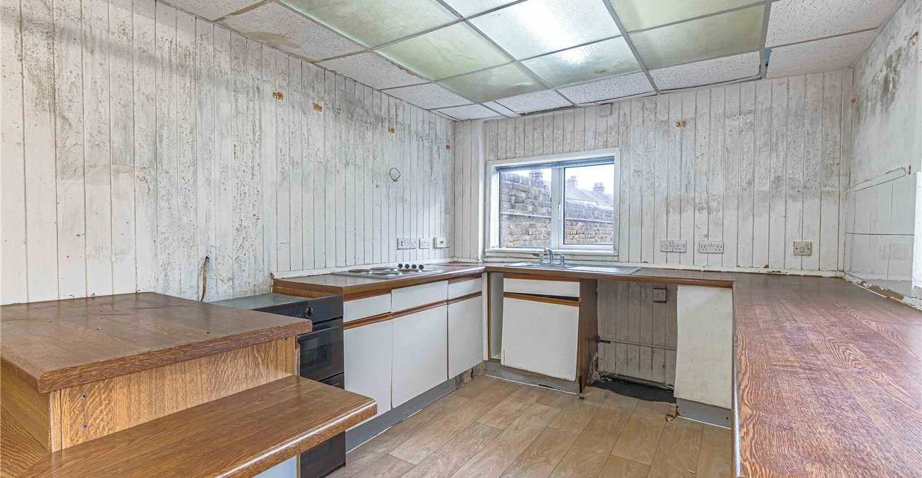 5 bedroom house for sale in Welling | Robinson Jackson