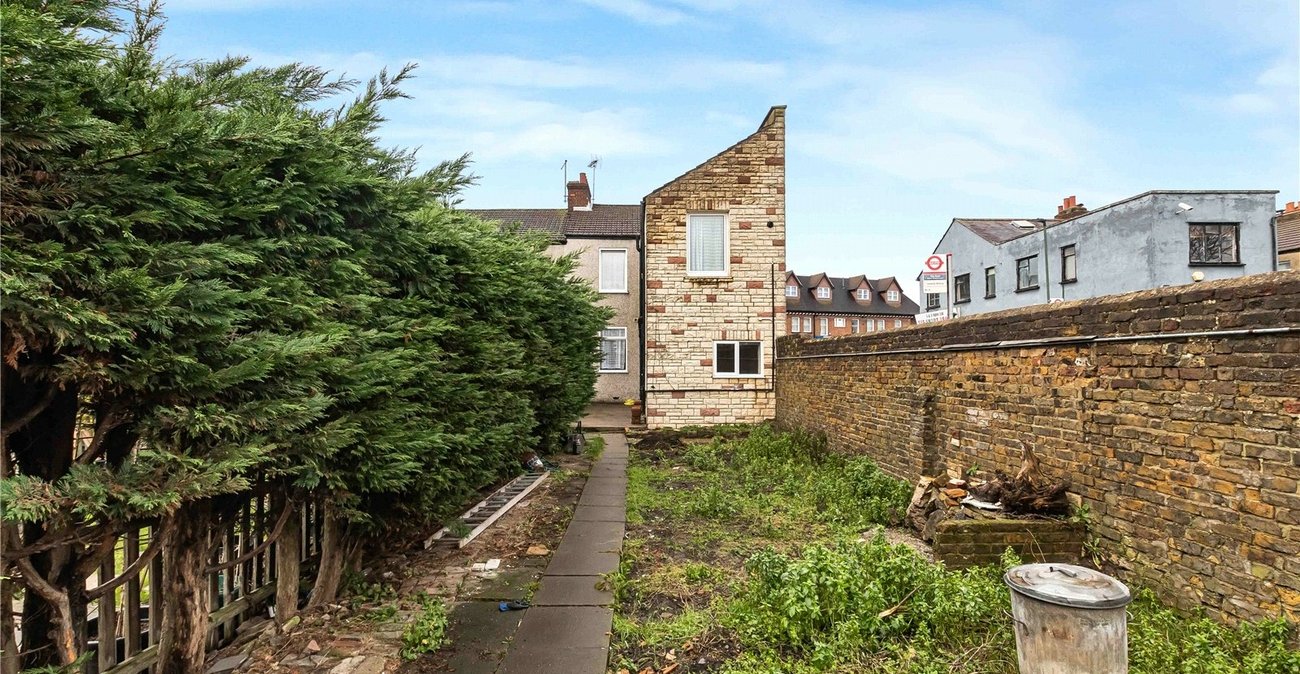 5 bedroom house for sale in Welling | Robinson Jackson