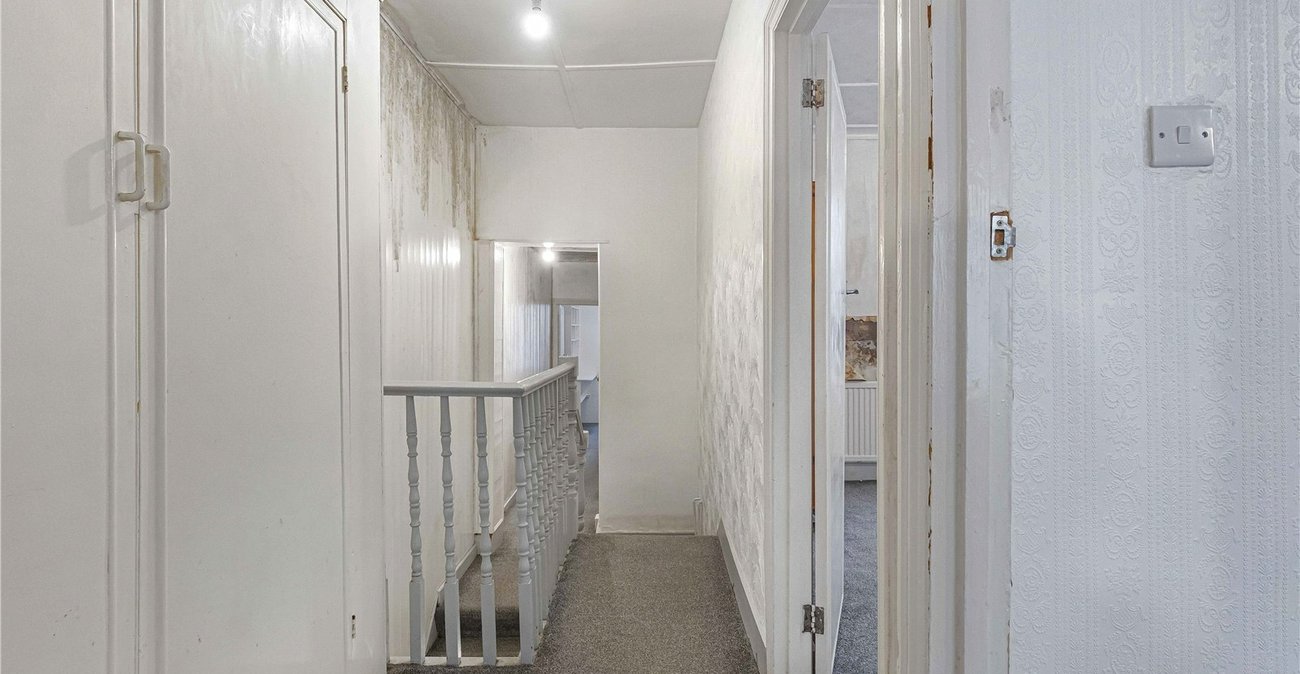 5 bedroom house for sale in Welling | Robinson Jackson