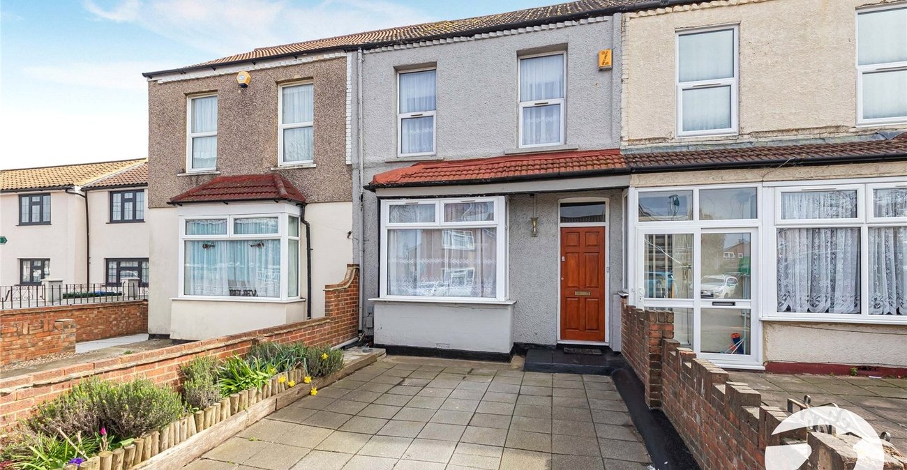 3 bedroom house for sale in Welling | Robinson Jackson