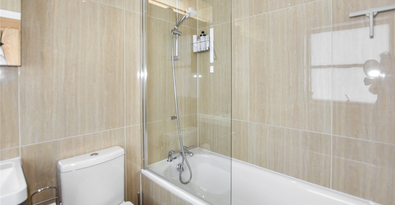 2 bedroom property for sale in Welling | Robinson Jackson