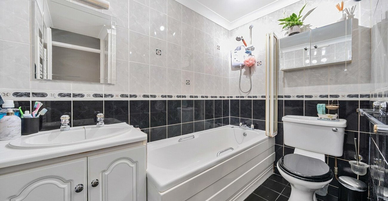 2 bedroom property for sale in Bexleyheath | Robinson Jackson