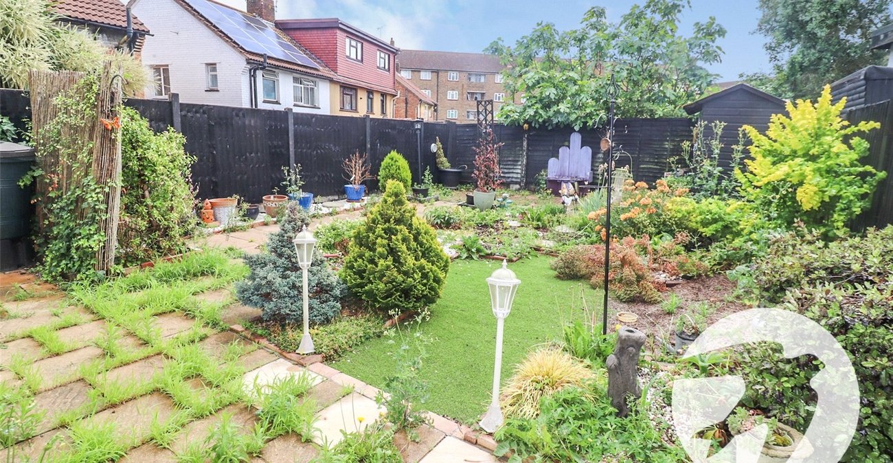 3 bedroom house for sale in Erith | Robinson Jackson