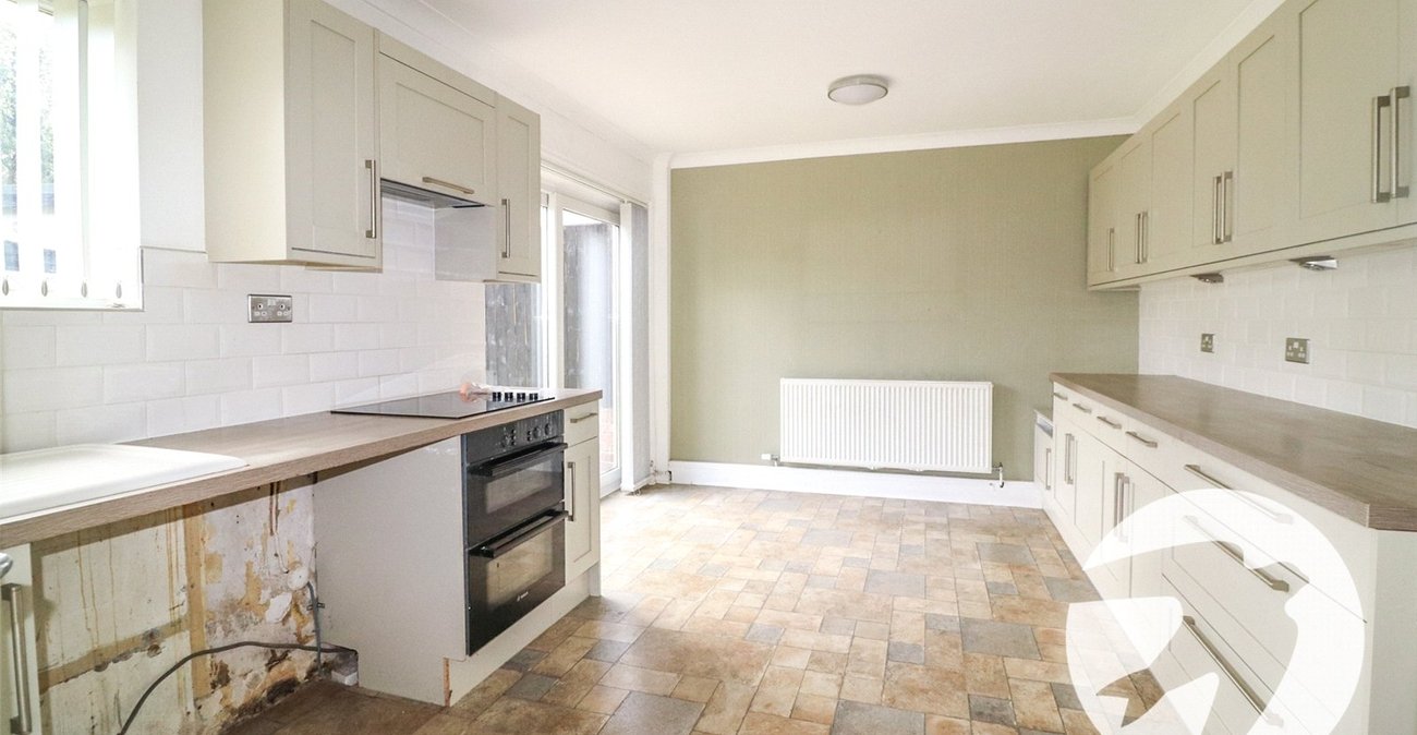 3 bedroom house for sale in Erith | Robinson Jackson