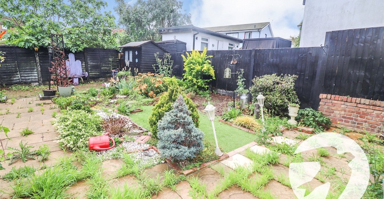 3 bedroom house for sale in Erith | Robinson Jackson