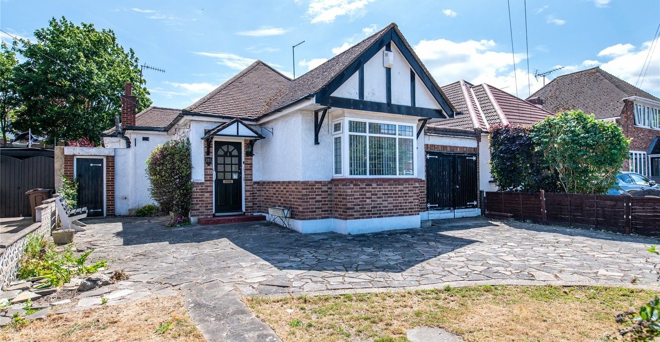 2 bedroom bungalow for sale in Gravesend | Robinson Michael & Jackson