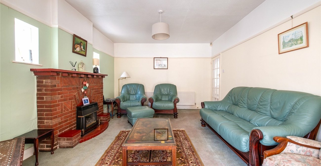 2 bedroom bungalow for sale in Gravesend | Robinson Michael & Jackson