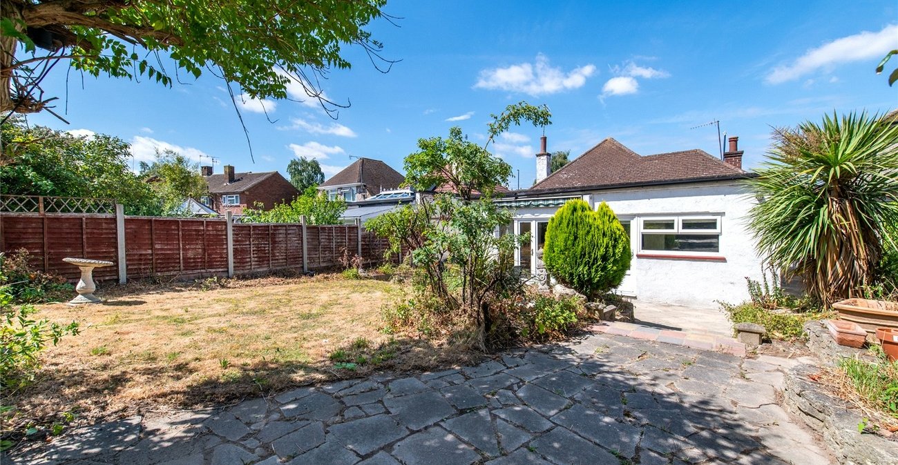 2 bedroom bungalow for sale in Gravesend | Robinson Michael & Jackson