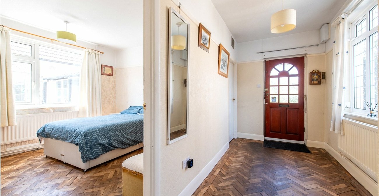 2 bedroom bungalow for sale in Gravesend | Robinson Michael & Jackson