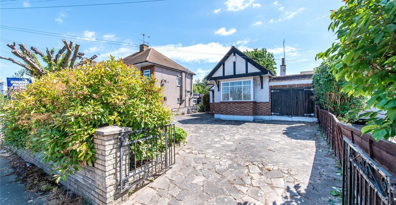 2 bedroom bungalow for sale in Gravesend | Robinson Michael & Jackson