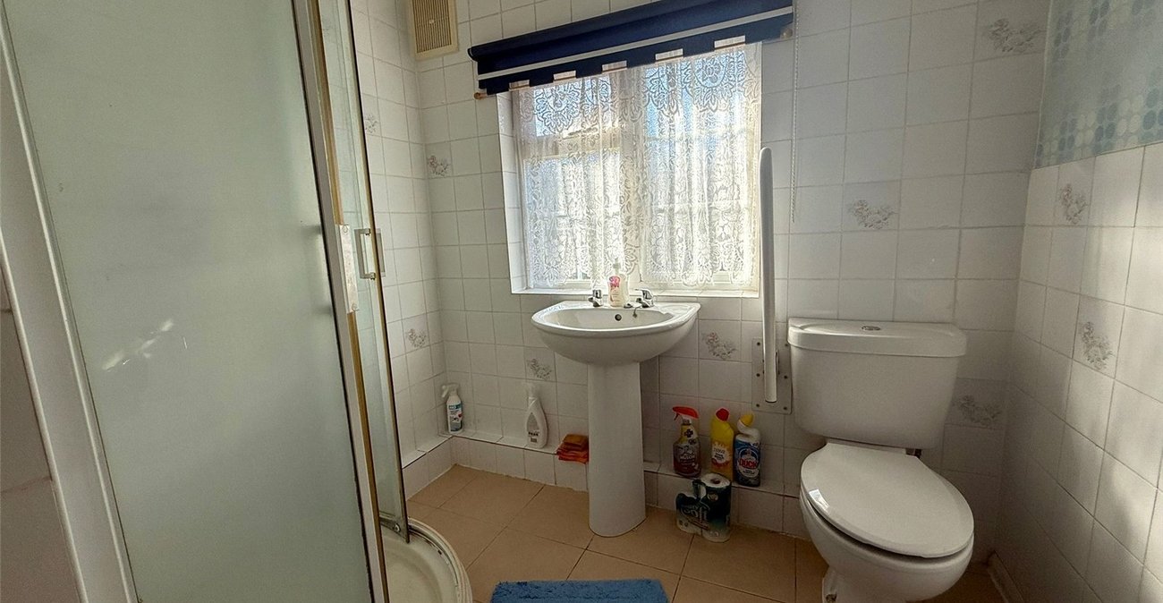 3 bedroom house for sale in Gravesend | Robinson Michael & Jackson