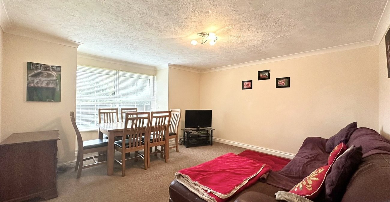 2 bedroom property for sale in Mounts Road | Robinson Jackson