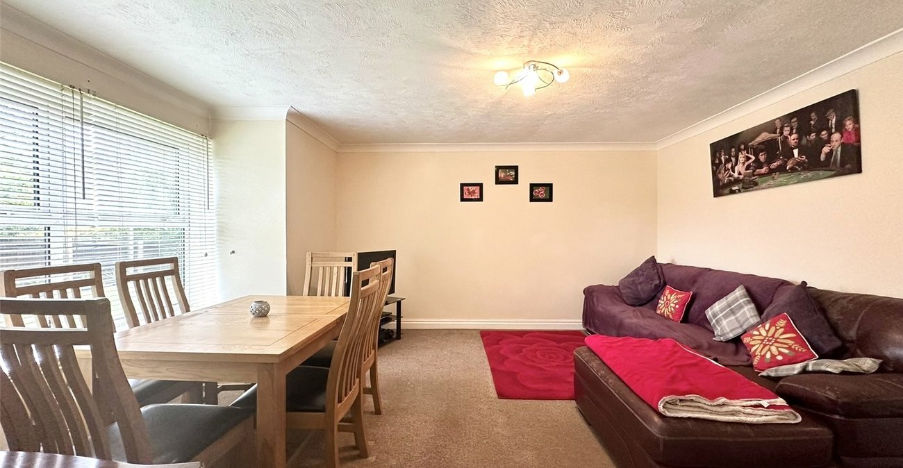 2 bedroom property for sale in Mounts Road | Robinson Jackson