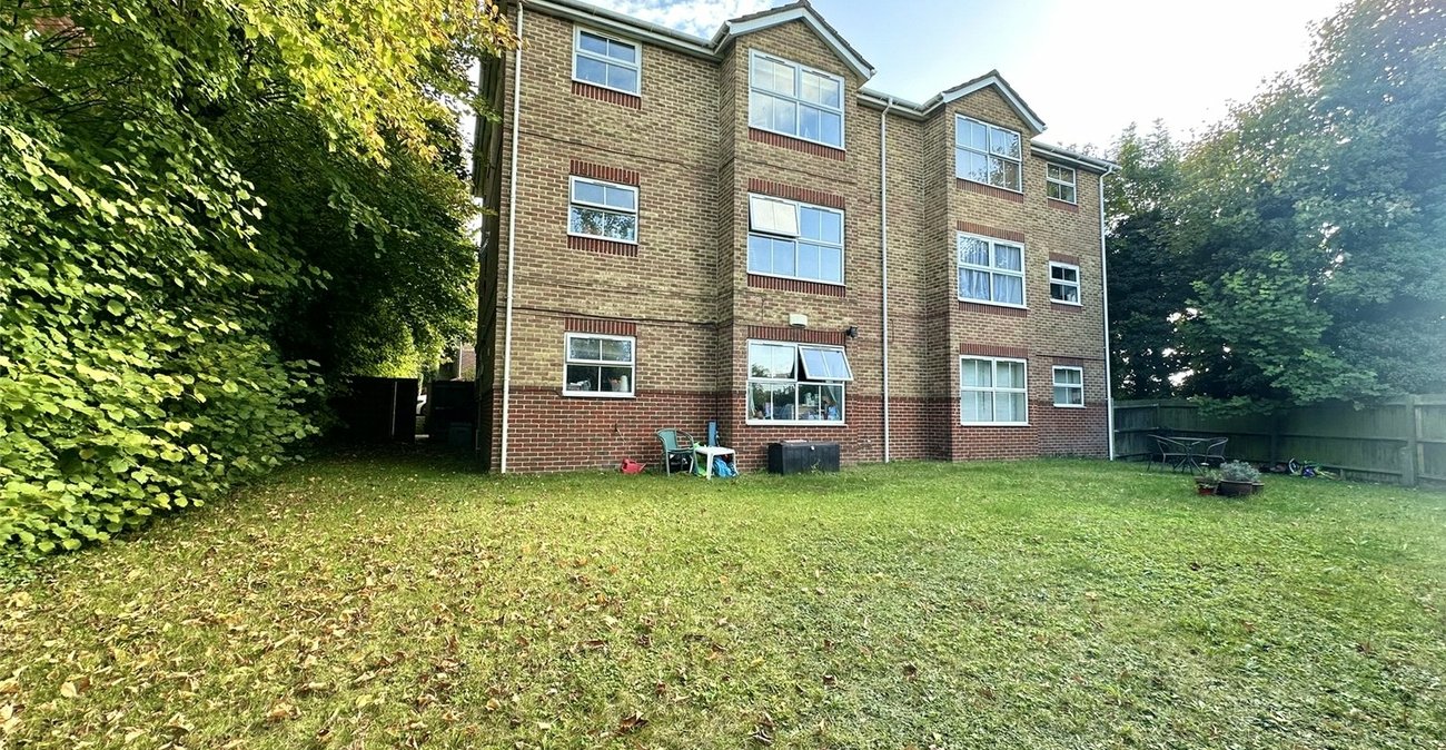 2 bedroom property for sale in Mounts Road | Robinson Jackson