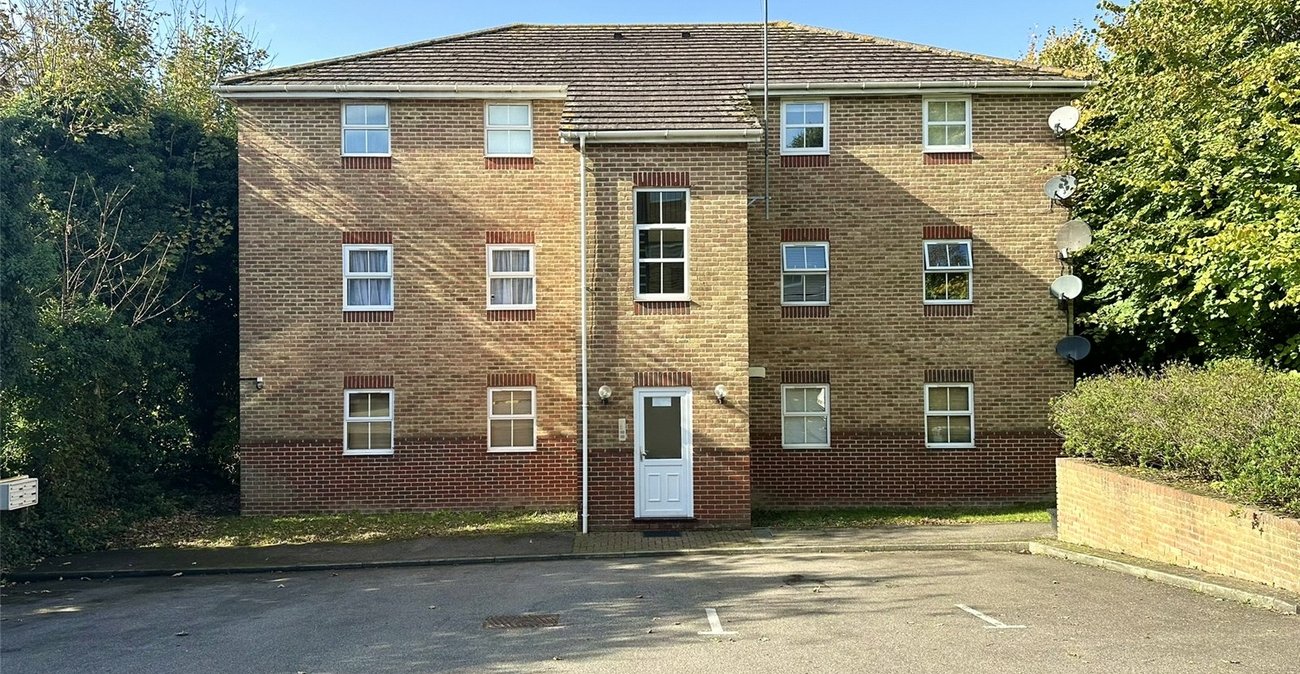 2 bedroom property for sale in Mounts Road | Robinson Jackson