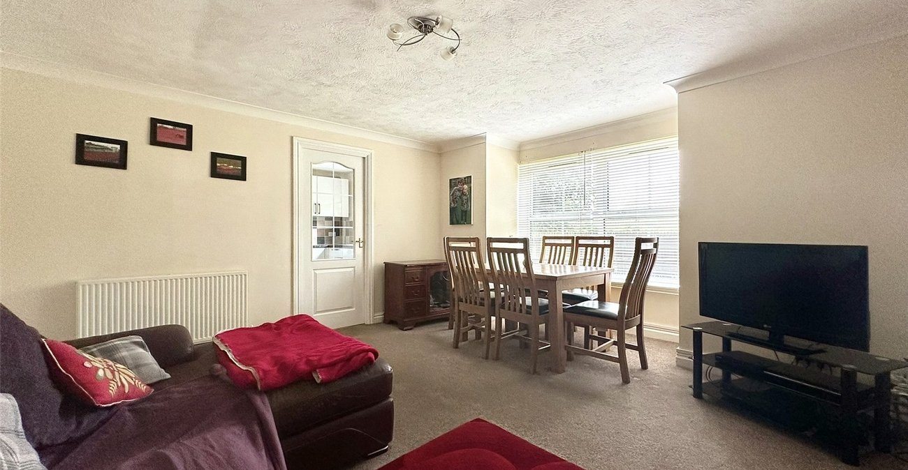 2 bedroom property for sale in Mounts Road | Robinson Jackson