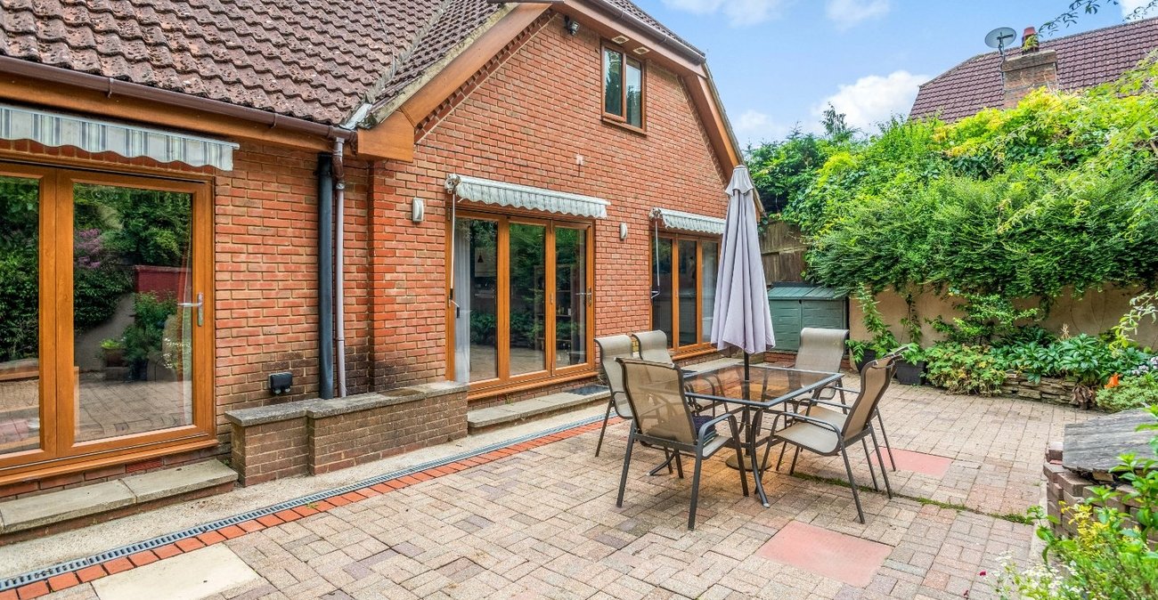 3 bedroom house for sale in Meopham | Robinson Michael & Jackson