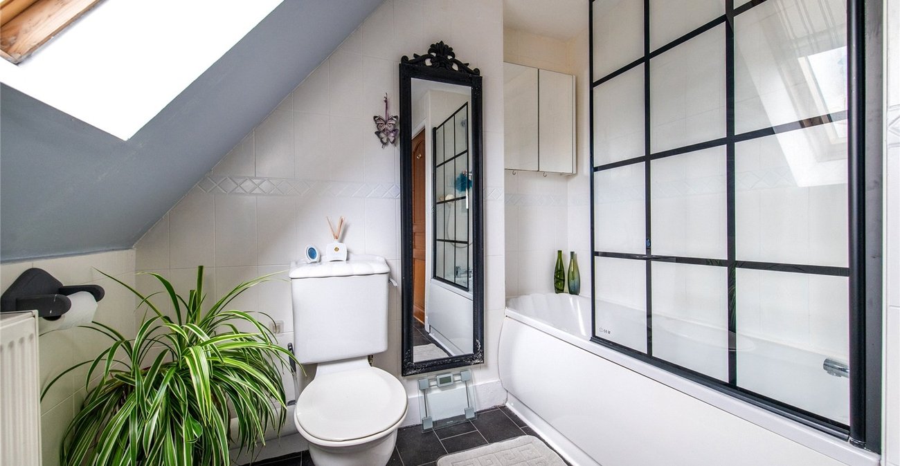 3 bedroom house for sale in Meopham | Robinson Michael & Jackson