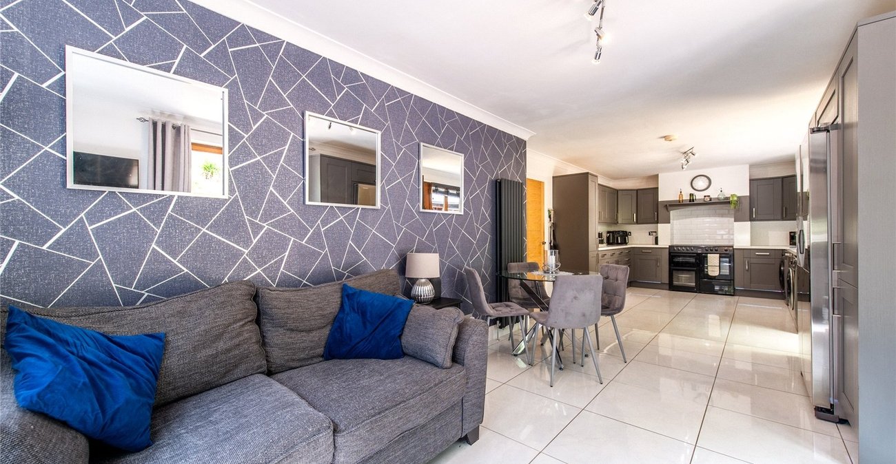 3 bedroom house for sale in Meopham | Robinson Michael & Jackson