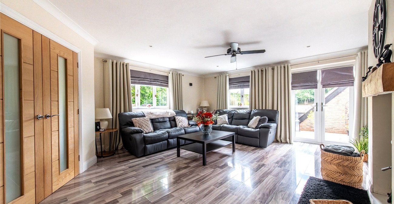 3 bedroom house for sale in Meopham | Robinson Michael & Jackson