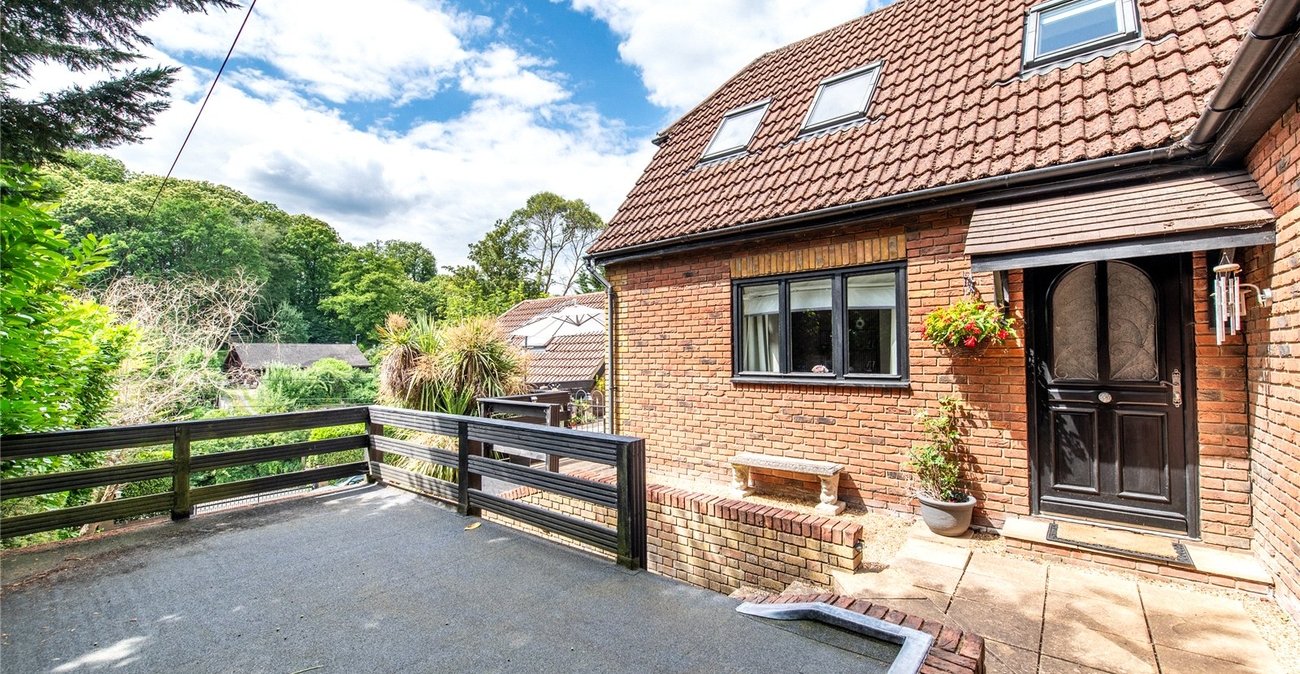 3 bedroom house for sale in Meopham | Robinson Michael & Jackson