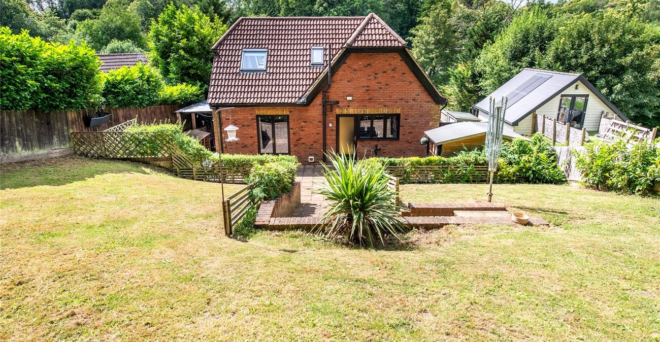 3 bedroom house for sale in Meopham | Robinson Michael & Jackson